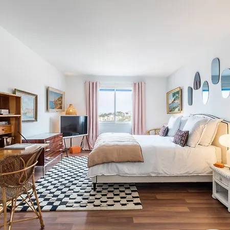 Geoffrey By Terrys Homes Cannes