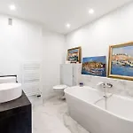 公寓 Geoffrey By Terrys Homes