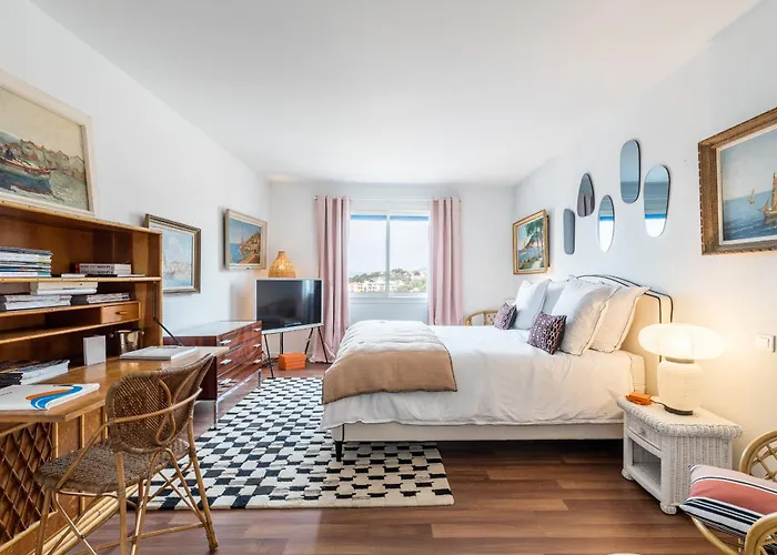 Geoffrey By Terrys Homes Cannes