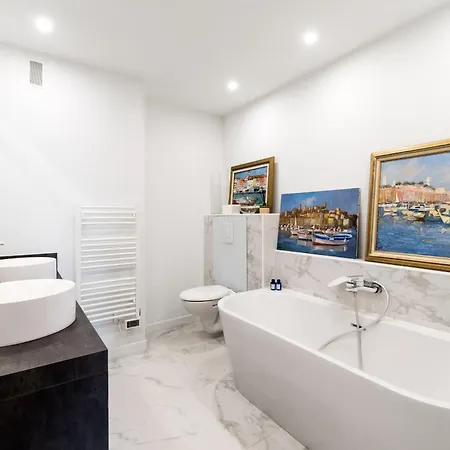 Apartament Geoffrey By Terrys Homes